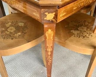 Gaming Table & 4 chairs
Inlaid with 2 tops
Italy 