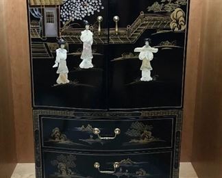 Jewelry chest
