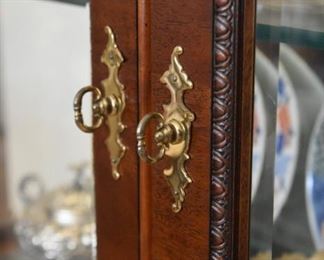 Egg and dart detail exceptional china display cabinet (detail)