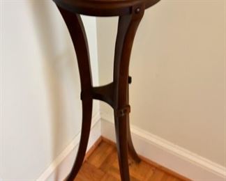 plant stand walnut