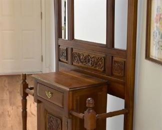 Hall tree/mud room stand, hall tree beautifully detailed. 