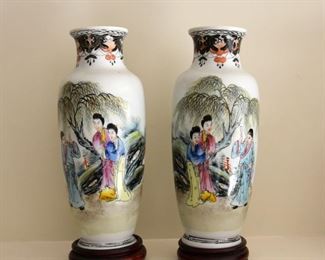 pair/2 small Asian vases antique
