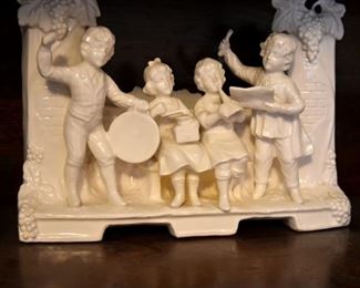 musical children vase