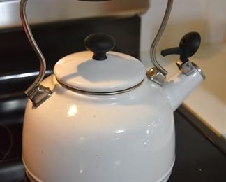 white kettle