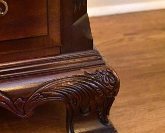 Stoneleigh Mahogany, Stanley Furniture Company, dresser (foot detail)