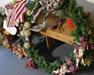 Christmas wreath (large), other decor
