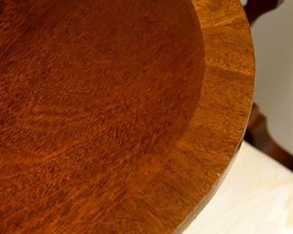 dining table, with band surround, with 8/eight chairs and a leaf (top detail)