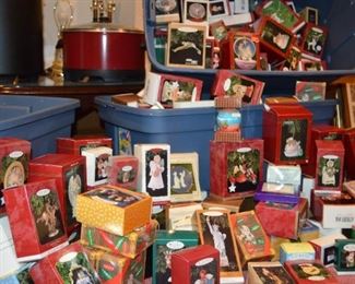 Hundreds of Hallmark and other brand names collectible Ornaments and misc items