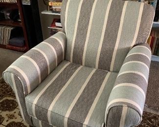 The Lifes a Beach Mist is a beautiful accent chair that features rolled arms, a tight back, a loose seat cushion with box border welt, chunky tapered legs in a coffee finish and a bright, colorful pattern.  Qty2 