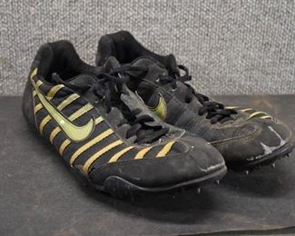 Vintage Track Cleats | Nike | Black and Gold | Size 9.5 Mens