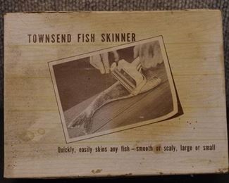 NOS Fish Skinner Tool | Townsend | 8"x6"x2.25"