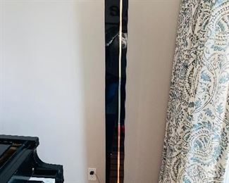 $120
BLACK FLOOR LAMP WITH GOLD
72.5”HEIGHT