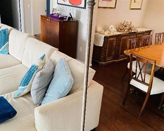 $125
BROWN FLOOR LAMP WITH TRANSLUCENT WHITE SHADE
69.5”H