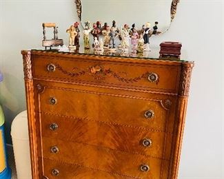 $500
ANTIQUE 2 TWIN SIZE BEDS / 2 NIGHTSTANDS AND DRESSER
BEDROOM SET BY IRWIN FURNITURE
BED MEASURES
42”W x 79”L x 44”H
DRESSER MEASURES
40”W x 23”D x 48”H
NIGHTSTAND MEASURES
18”W x 14”D x 28.5”H