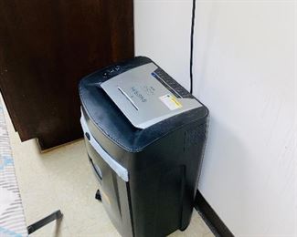$25 PAPER SHREDDER