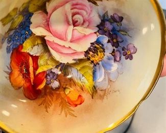 $300
JA BAILEY SIGNED AYNSLEY ENGLAND BONE CHINA CABBAGE ROSE TEA CUP