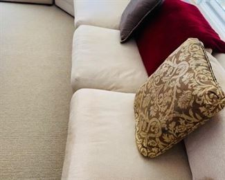 $200
UPHOLSTERED CREAM / TAN SECTIONAL SOFA
RIGHT SIDE 95”L x 35”D x 26”H
LEFT SIDE 136”L x 35”D x 26”H