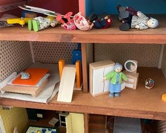 $120 DOLL HOUSE