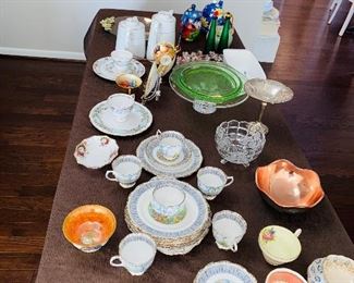 TEACUPS / TEAPOTS / FINE CHINA