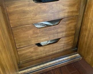 $250
VINTAGE DREXEL HERITAGE WOODEN BUFFET WITH SWIRLS- COMES WITH PADS