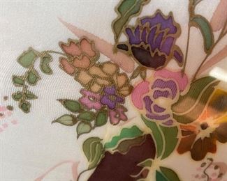 $75
GOLD FRAME / PAINTED ON SILK FLORAL BOUQUET