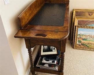 $100
WOODEN DROP LEAF SIDES BUFFET / CONSOLE TABLE WITH 2 DRAWERS
45.5”W x 19”D x 39”H