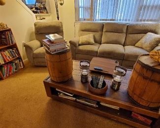 Coffee table and small wooden barrels