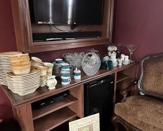 Dinnerware. Lenox, Mikasa, Crystal 