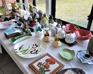 NICE COLLECTION OF RETRO DISHWARE, POTTERY AND GLASSES