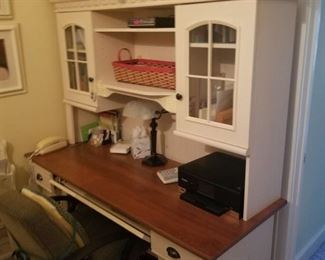Computer Desk with Hutch Cabinet top