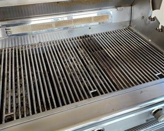 Detail, High end stainless Lynx grill