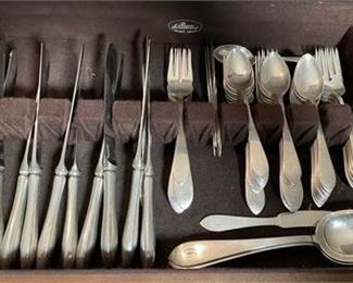 Lot 013
Reed and Barton Sterling Flatware Partial Set