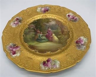 Lot 030
Royal Doulton Cabinet Plate