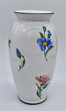 Lot 038
"Tiffany & Co." Porcelain Floral Vase