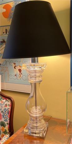 Lot 124
Clear Glass Baluster Form Table Lamp