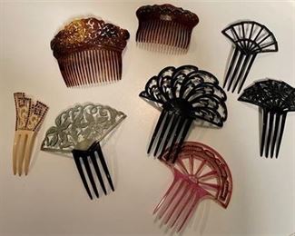 Lot 221
Group of Vintage Ladies Hair Combs