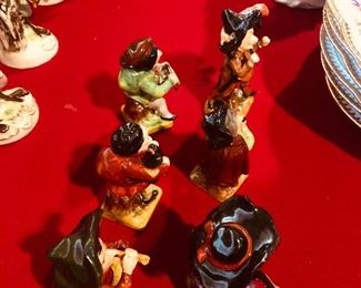 Humpback dwarves set