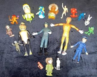 1960/70s Ideal, Remco, Lakeside, Marx Action Figures & Accessories!