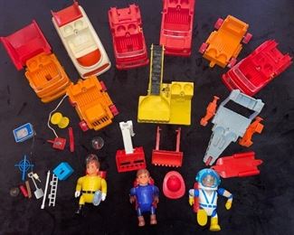 Vintage Eldon Industries Robbie Robot Toys!