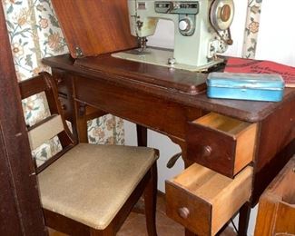 Vintage Brother Charger #651 Japan w/Cabinet  & Chair!