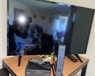 Cisco #2100 Cable Modem & Netgear Router, LG #28LJ400B-PU 28” TV!