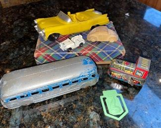 Tootsie Greyhound Bus, Volkswagen Eraser, Midge Toy,
Wind-Up Toy Japan, Etc!
