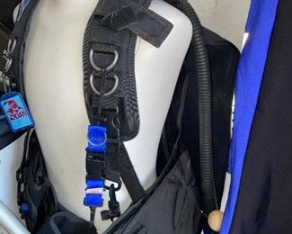 Oceanic Chute 1 Diving Jacket!
