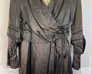 075 Vintage Edwardian Mourning Dress