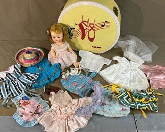 031 Air Flite Travel Case, Doll  Clothing