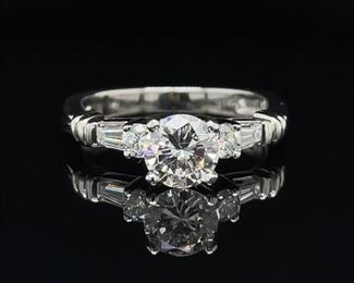 Exquisite 1.04ctw Round Diamond Baguette Scalloped Estate Ring in Platinum
