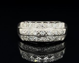 EXCELLENT CONDITION! Vintage 0.55ctw Diamond Tiered Triple Row Ring in 14k White Gold