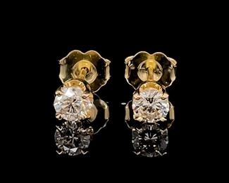 Diamond Stud Earrings in 14k Gold