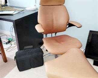 Humanscale, office chair. Humanscale Saddle Stool