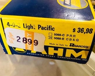 AHM, engine, HO Scale. 